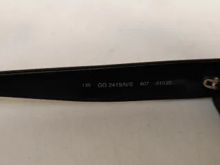 Gafas de sol Gucci montura ovalada