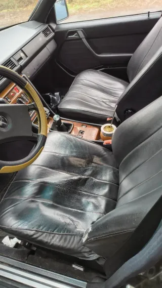 Mercedes-Benz 124 1985