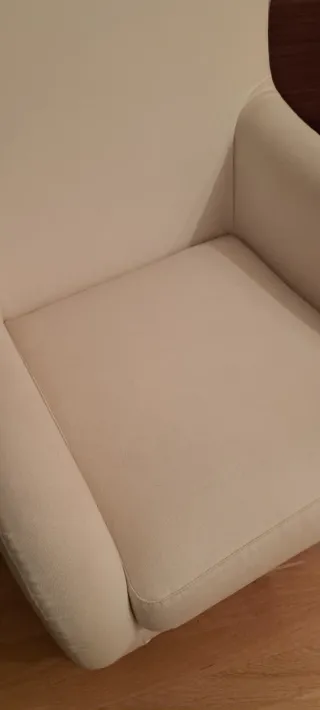 Sillón de tela blanco