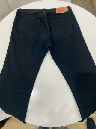 Pantalón Levi's. Talla 36 cadera. Talla 36 largo