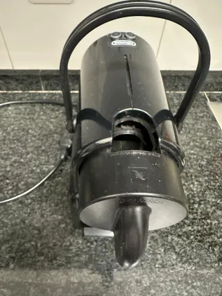 Cafetera Nespresso DeLonghi Negra