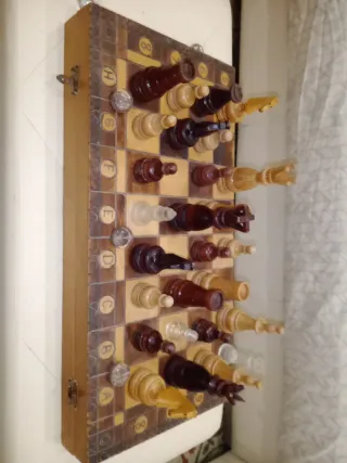 Scacchiera antica in legno