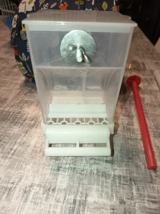 Jaula cilíndrica para aves azul