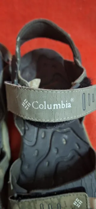 Sandalias Columbia grises y verdes