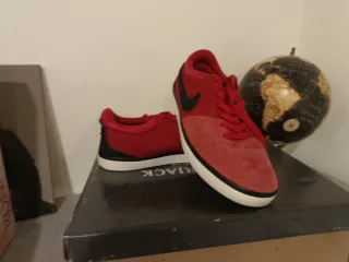 Scarpe Nike Rosse e Nere
