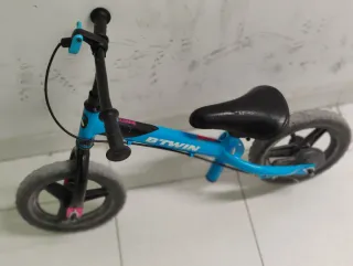 Bicicleta sin pedales B'TWIN azul