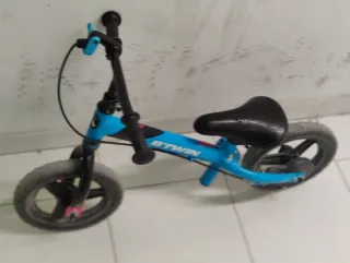 Bicicleta sin pedales B'TWIN azul
