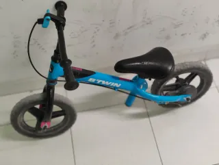 Bicicleta sin pedales B'TWIN azul