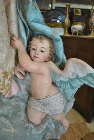 Antigua gran talla de madera Asunción de la Virgen