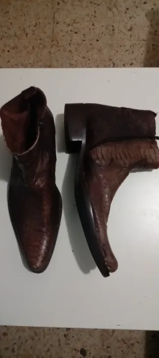 Botines Italianos de Piel Serpiente