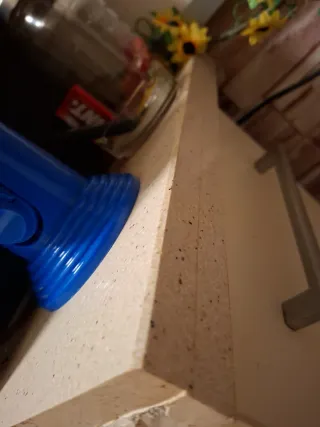 Cajonera de cocina beige y plata