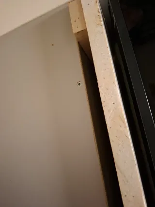 Cajonera de cocina beige y plata