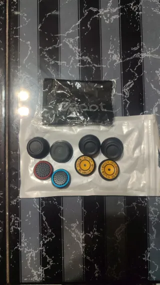 Lote Joysticks, Grips y Mini Bayeta