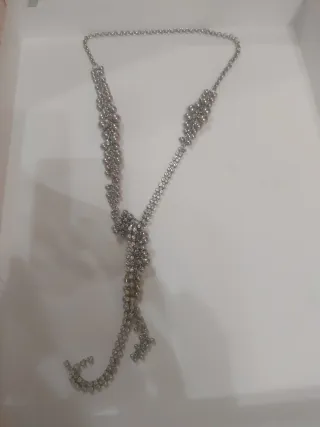 Collana girocollo con pendente