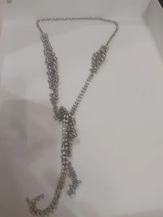 Collana girocollo con pendente