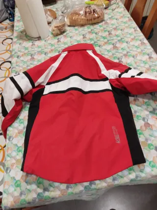 Chaqueta infantil esquí roja