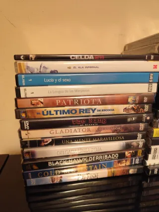 DVDs Películas Variadas. Unifad