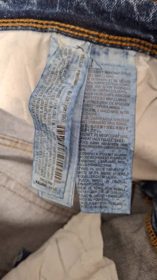 Pantalón vaquero Zara desgastado