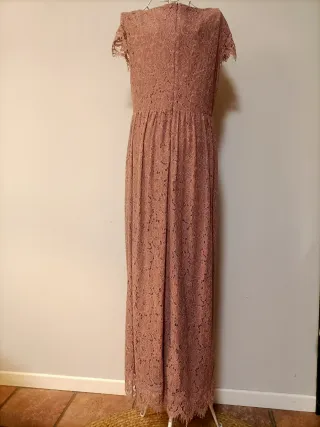 Abito lungo in pizzo rosa cipria