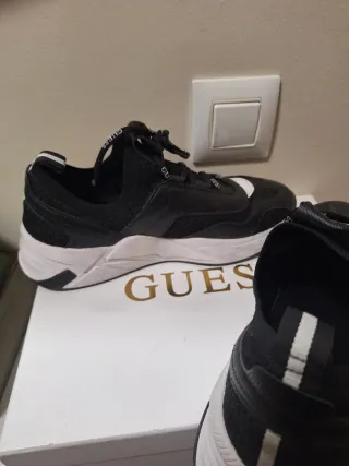 Botines Guess Negros y Blancos Originales