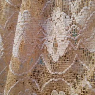 Cortina de encaje ochentera beige