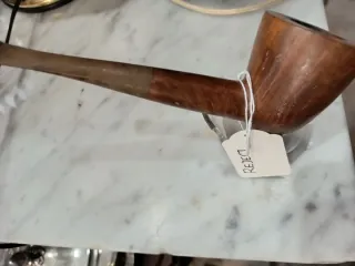 Bote de alabastro decorado