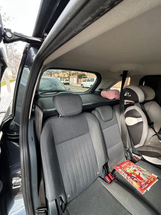 Ford Grand C-MAX 2011