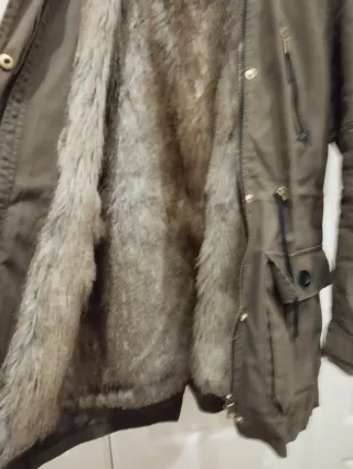 Parka Anorak Pimkie con pelo verde militar