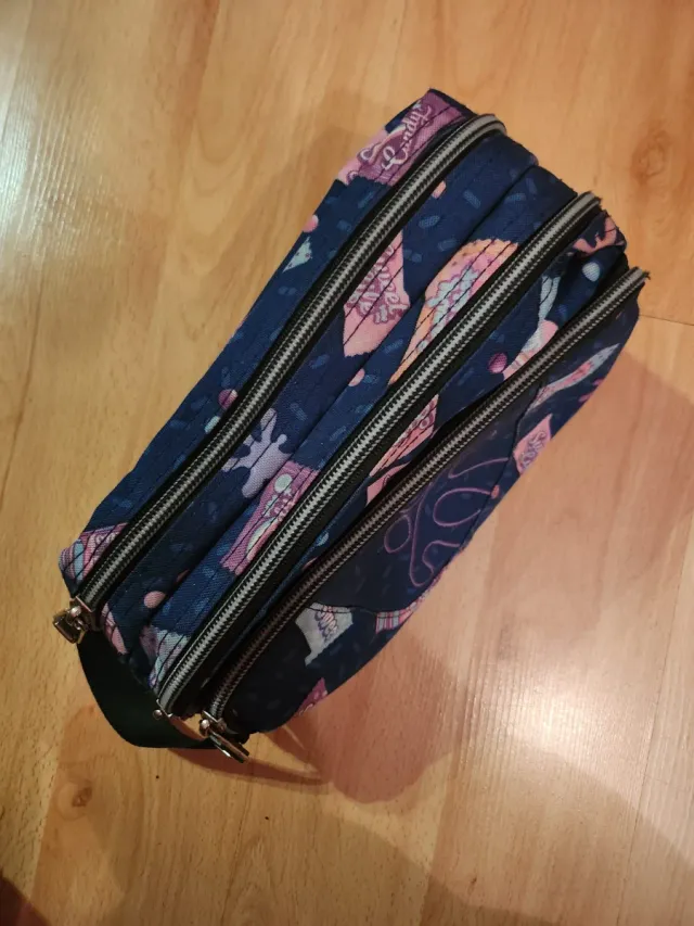 Mochila Totto con ruedas y diseño dulce