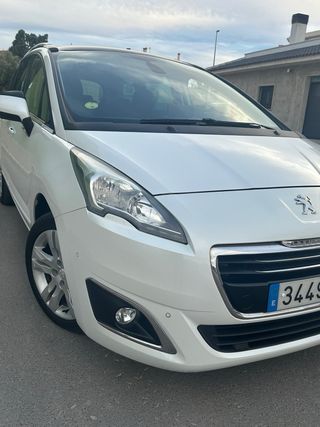 Peugeot 5008 2015