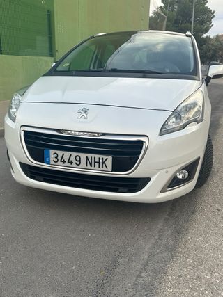 Peugeot 5008 2015