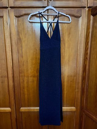Vestido fiesta azul brillante con apertura