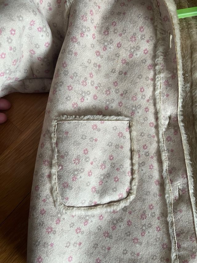 Abrigo bebé forro borreguito estampado Zara