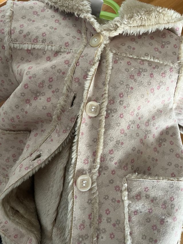 Abrigo bebé forro borreguito estampado Zara