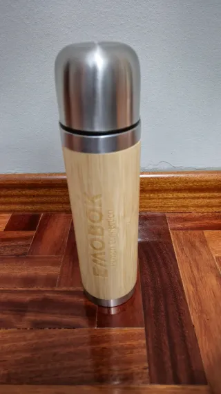 Termo de bambú y acero inoxidable