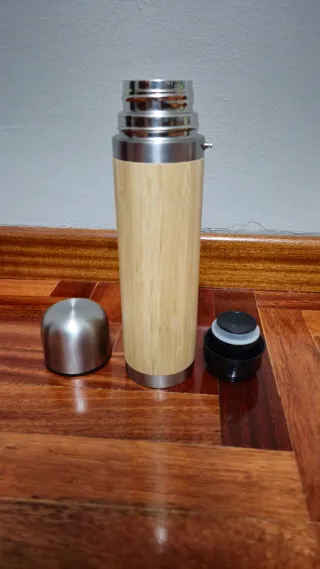 Termo de bambú y acero inoxidable