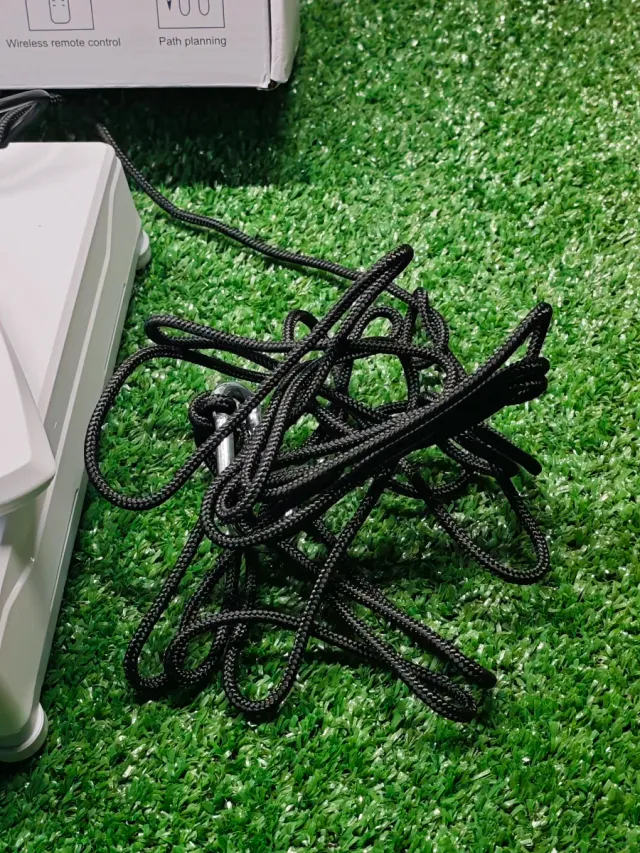 Robot puliscivetri con telecomando