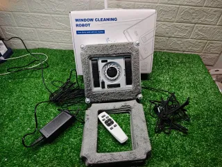 Robot Limpia Ventanas con Mando