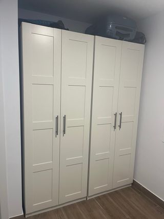 Armario. Nuevo. Con cajoneras.