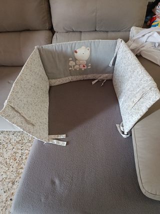 Protector de cuna con osito