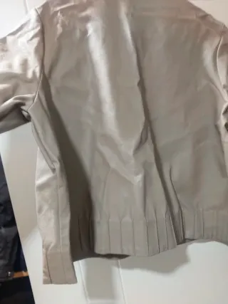 Cazadora bomber beige mujer