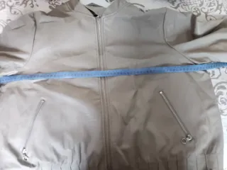 Cazadora bomber beige mujer