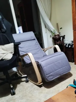 Mecedora lactancia gris con reposapiés