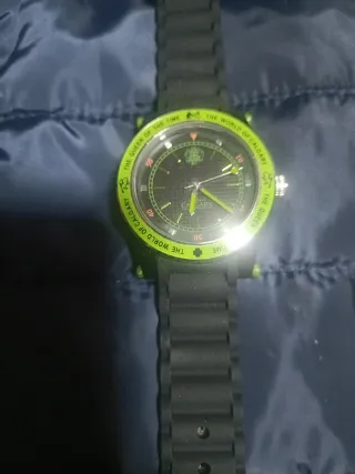 Reloj Calgary Negro y Verde The Queen