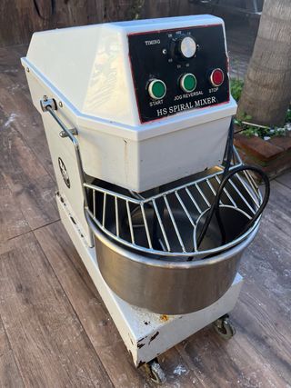 Amasadora Espiral Profesional 20L