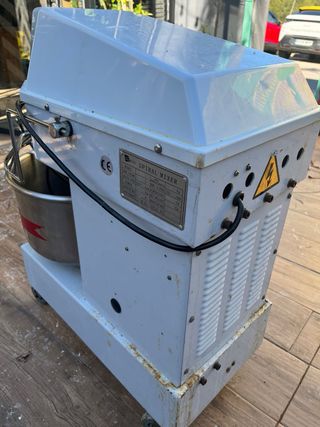 Amasadora Espiral Profesional 20L