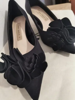 Tacones Zara Negro Flores