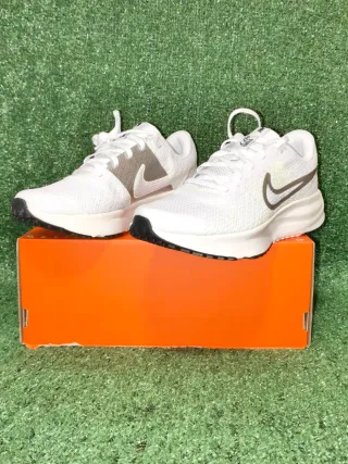 Nike Run Defy Mujer Blanco Plata