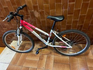 Bicicleta Rockrider Blanca y Rosa