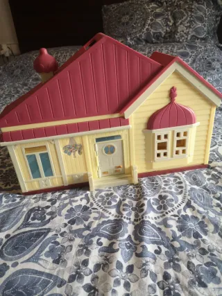 Casita de Bluey con figuras